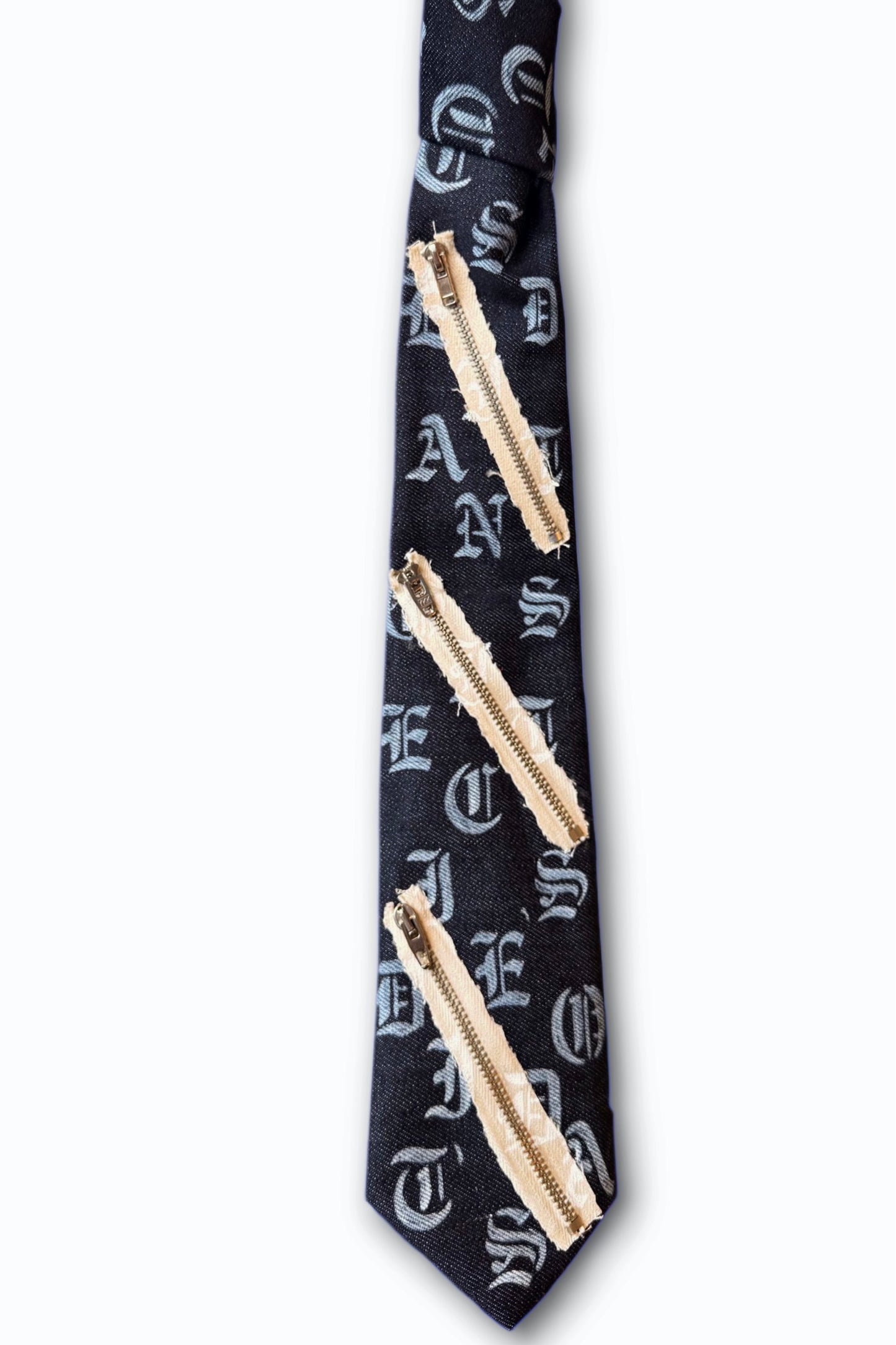 cravatta / LETTERING